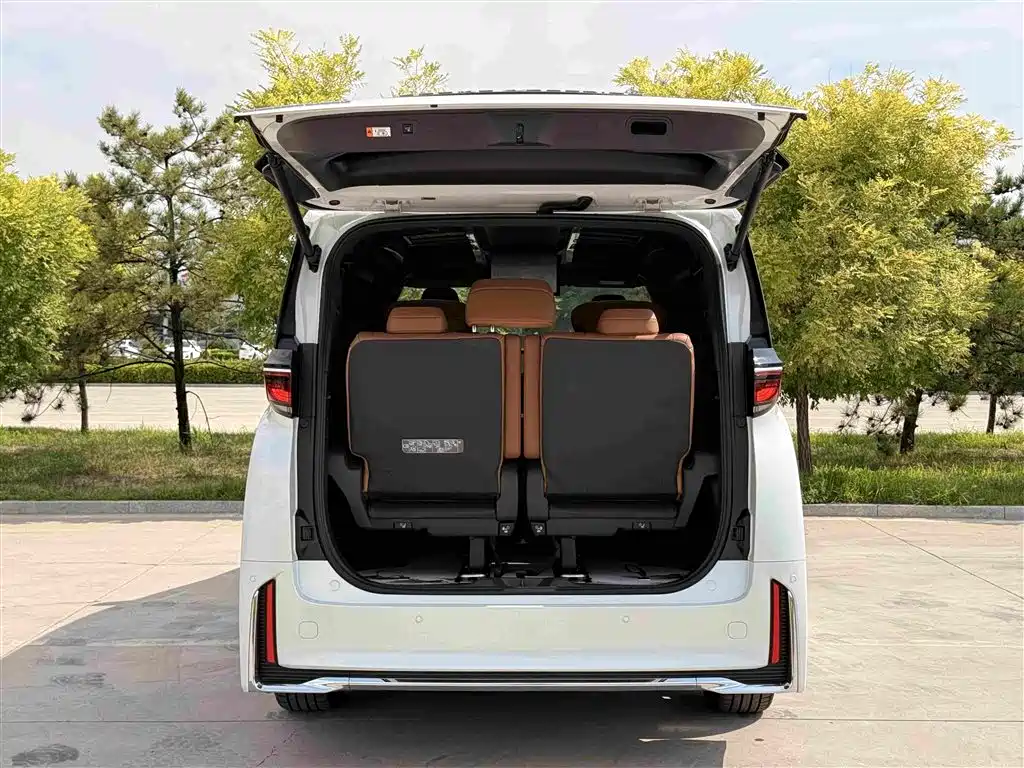 Toyota Vellfire — фотографии объявления, Фото 35