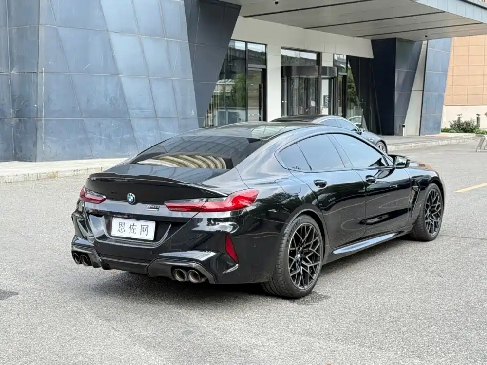 BMW M8 — миниатюра 13