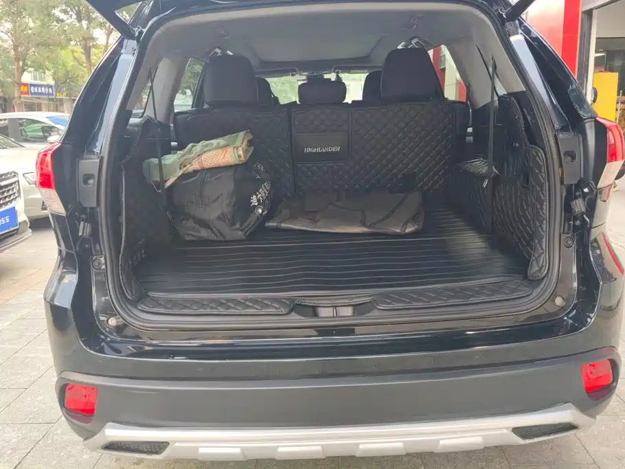 Toyota Highlander — миниатюра 4