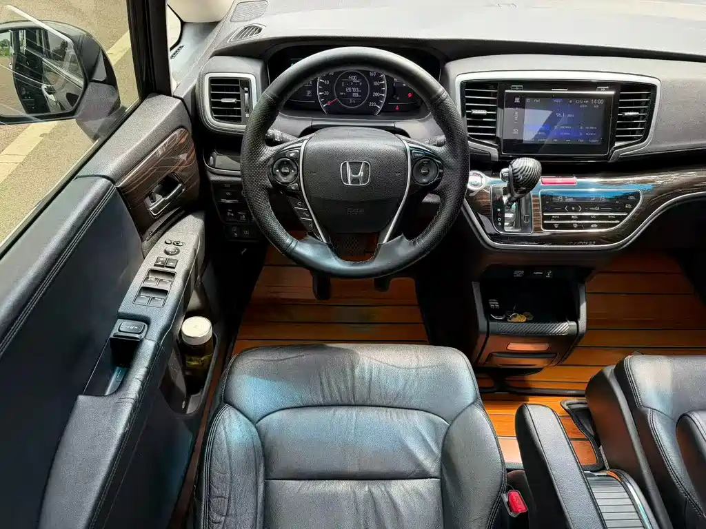 Honda Odyssey — миниатюра 6