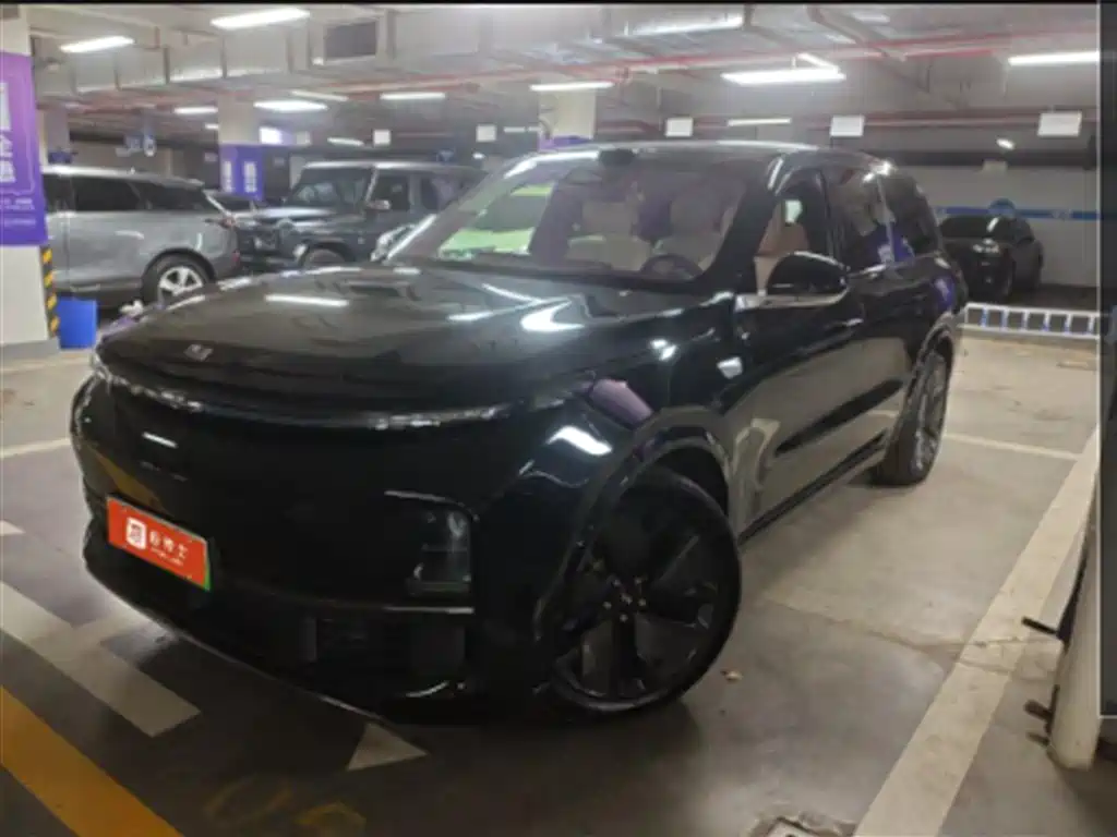Li Auto Li L8 2025