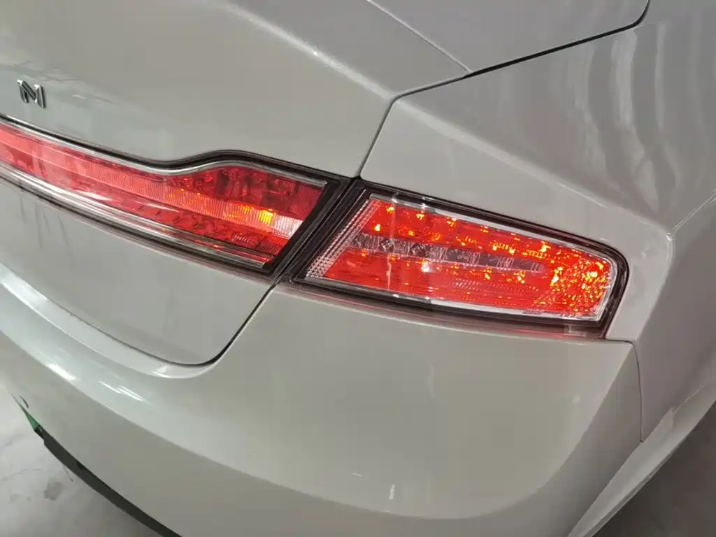 Lincoln MKZ — миниатюра 8