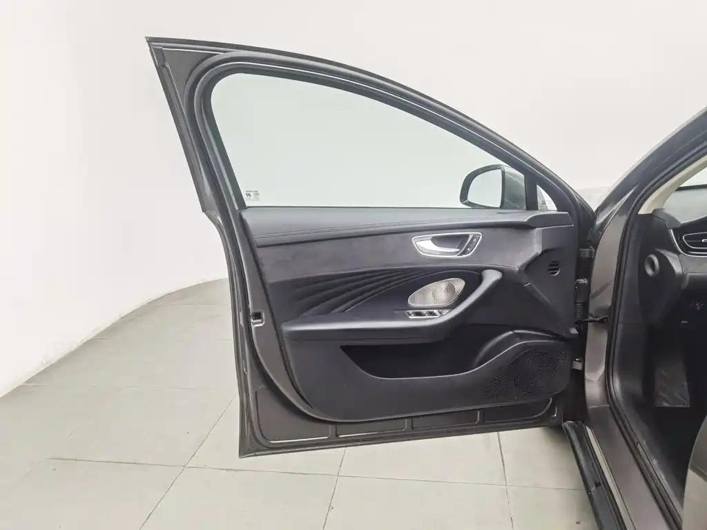Roewe D7 — миниатюра 8