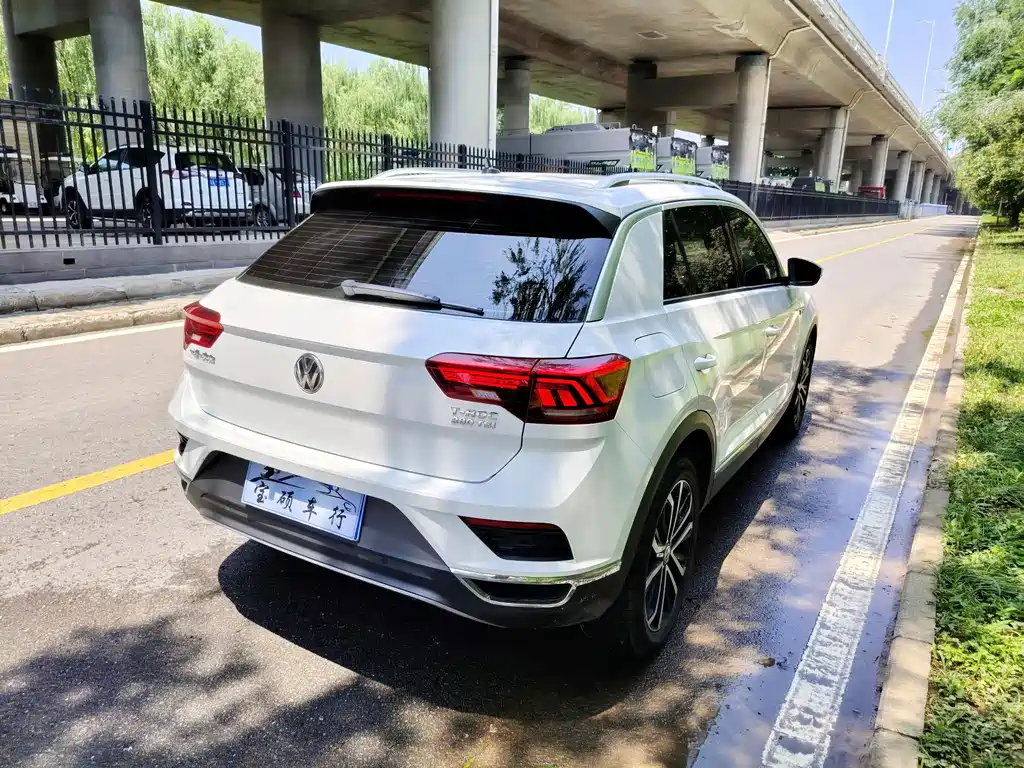 Volkswagen T-Roc — миниатюра 14