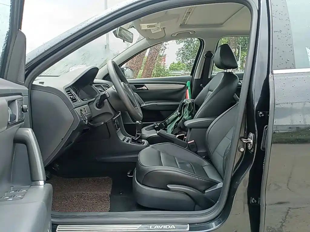 Volkswagen Lavida — миниатюра 16