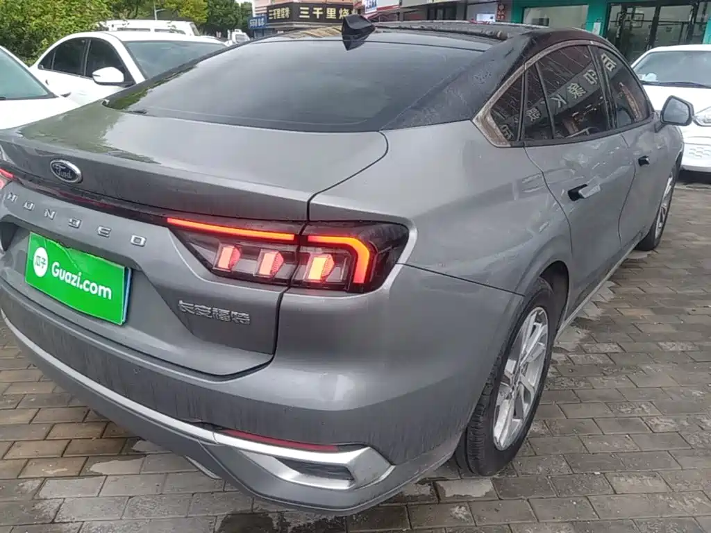 Ford Mondeo — миниатюра 8