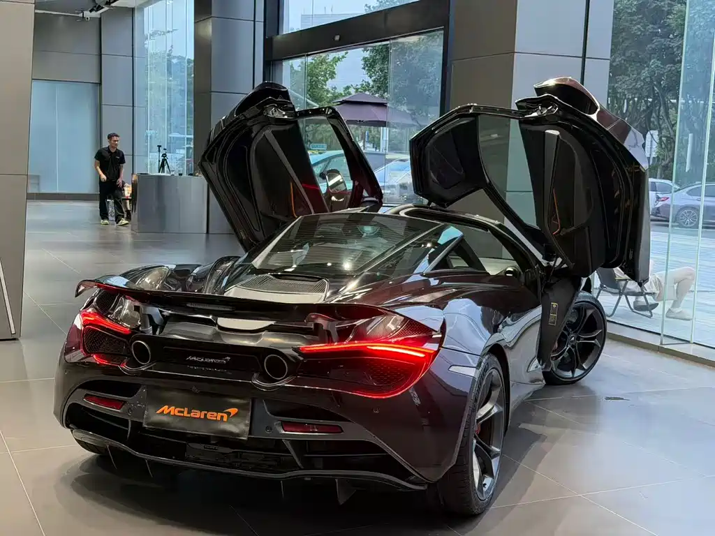 McLaren 720S — миниатюра 3