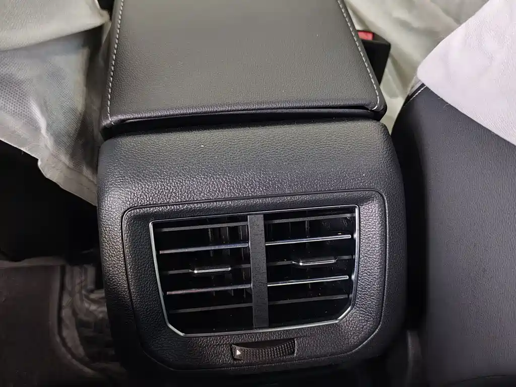 Volkswagen Tayron X 380TSI 4WD Dynamic Engine Connected Edition, фото 8