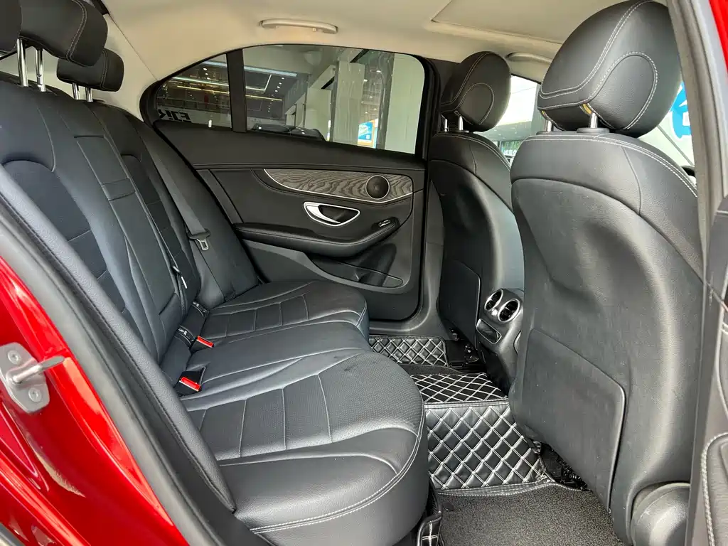 Mercedes-Benz C-Class — миниатюра 10