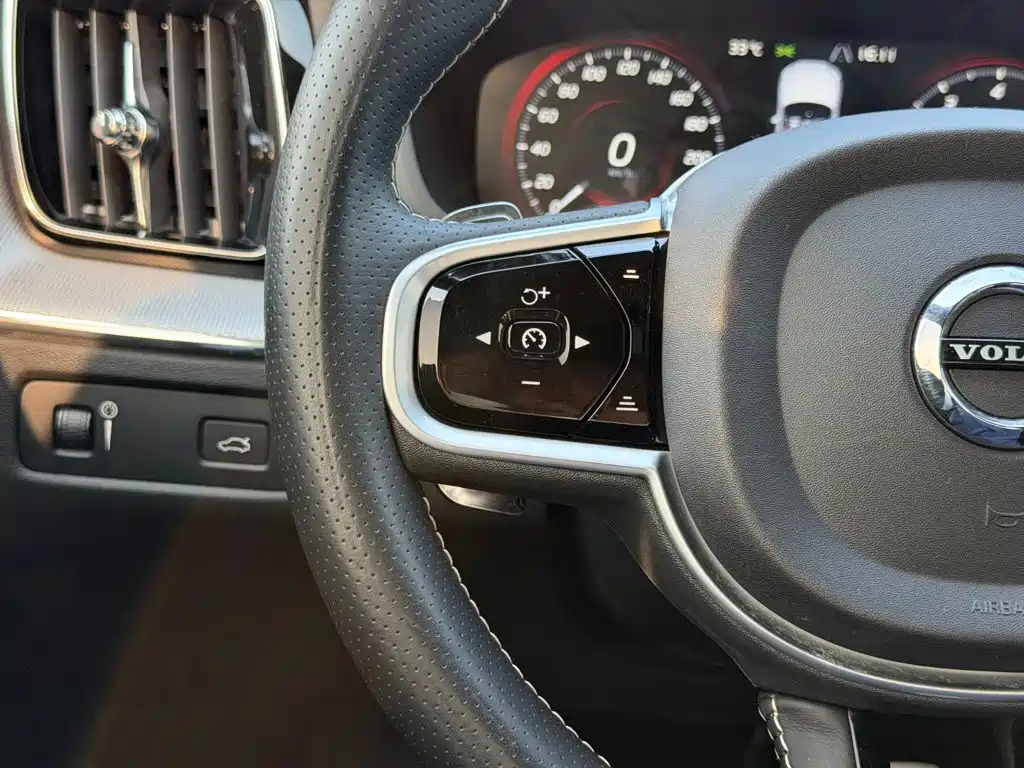 Volvo XC60 — миниатюра 27