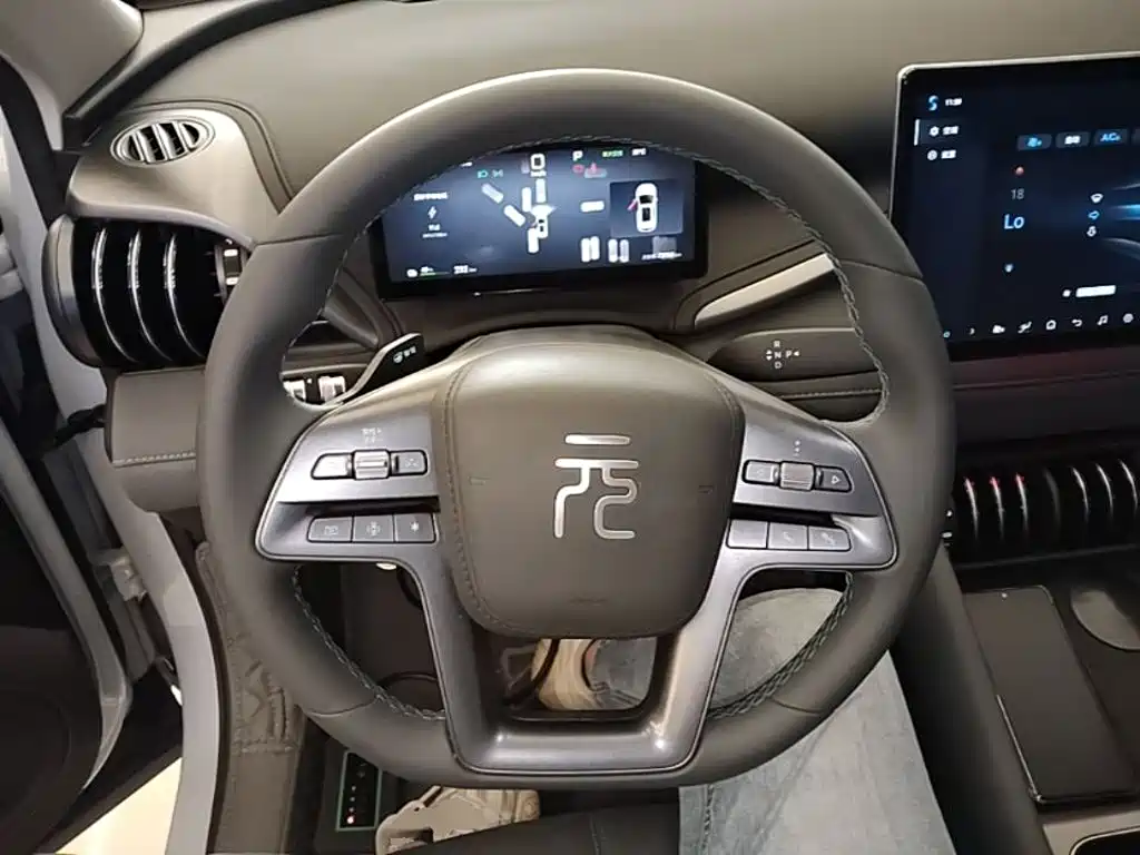 BYD Yuan Plus — миниатюра 11