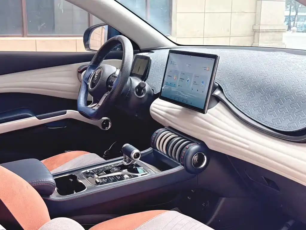 BYD Yuan Plus — миниатюра 16