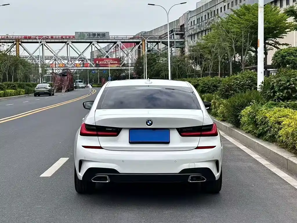 BMW 3 Series — миниатюра 4