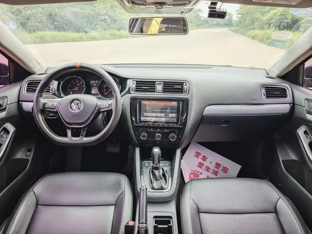 Volkswagen Sagitar — миниатюра 5