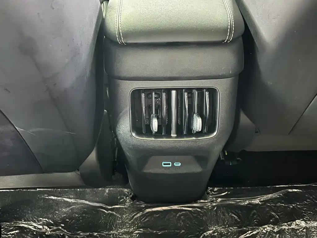 BYD Sealion 05 EV — миниатюра 15