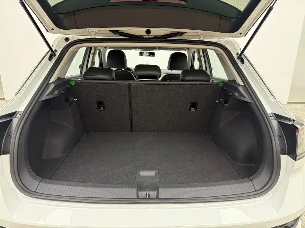 Volkswagen T-Roc — миниатюра 15
