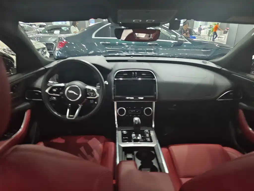 Jaguar XEL — миниатюра 7