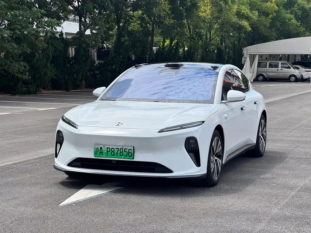 NIO ET5