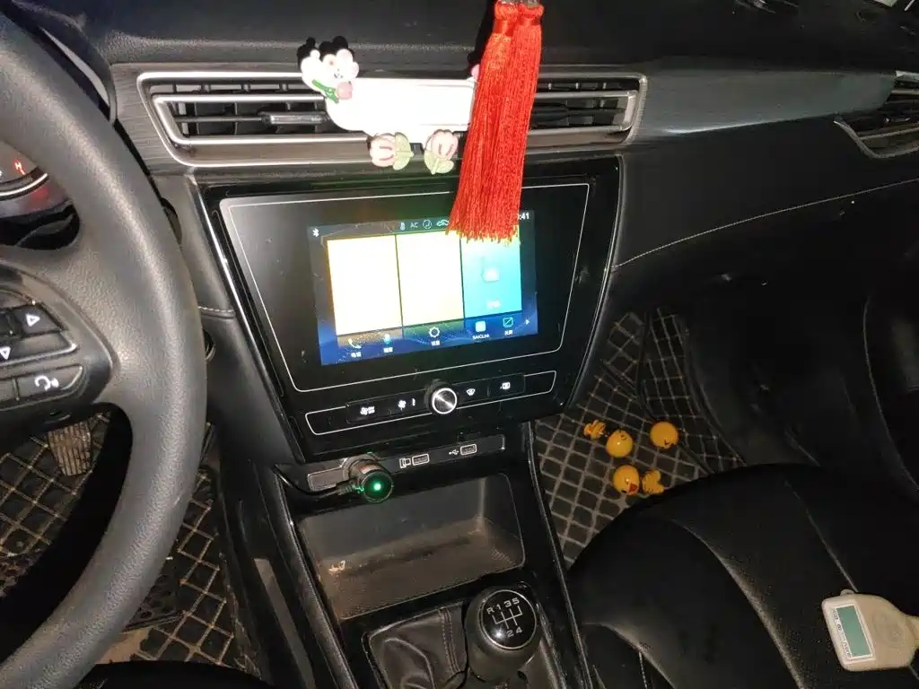 Roewe i5 — миниатюра 6