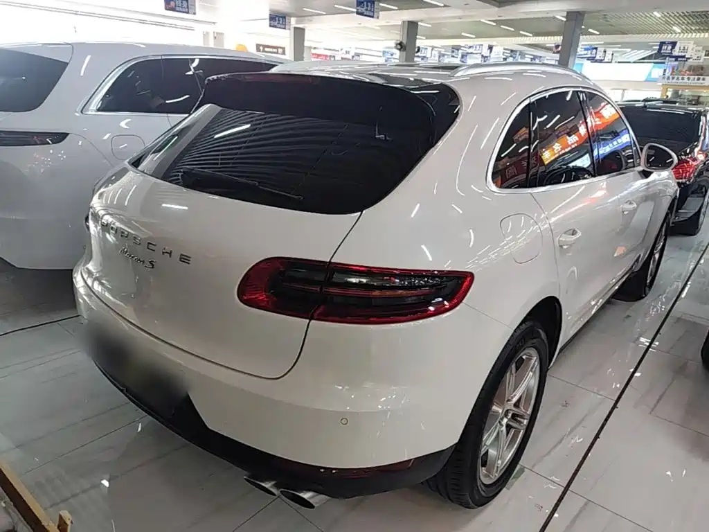 Porsche Macan — миниатюра 7