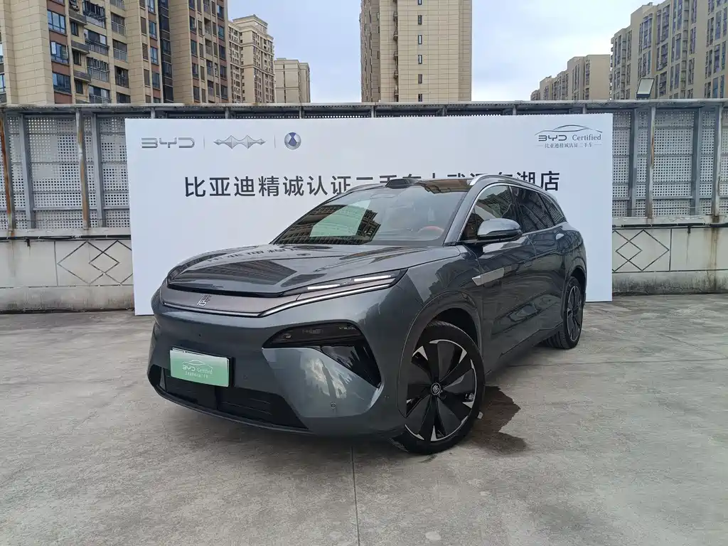 BYD Tang L