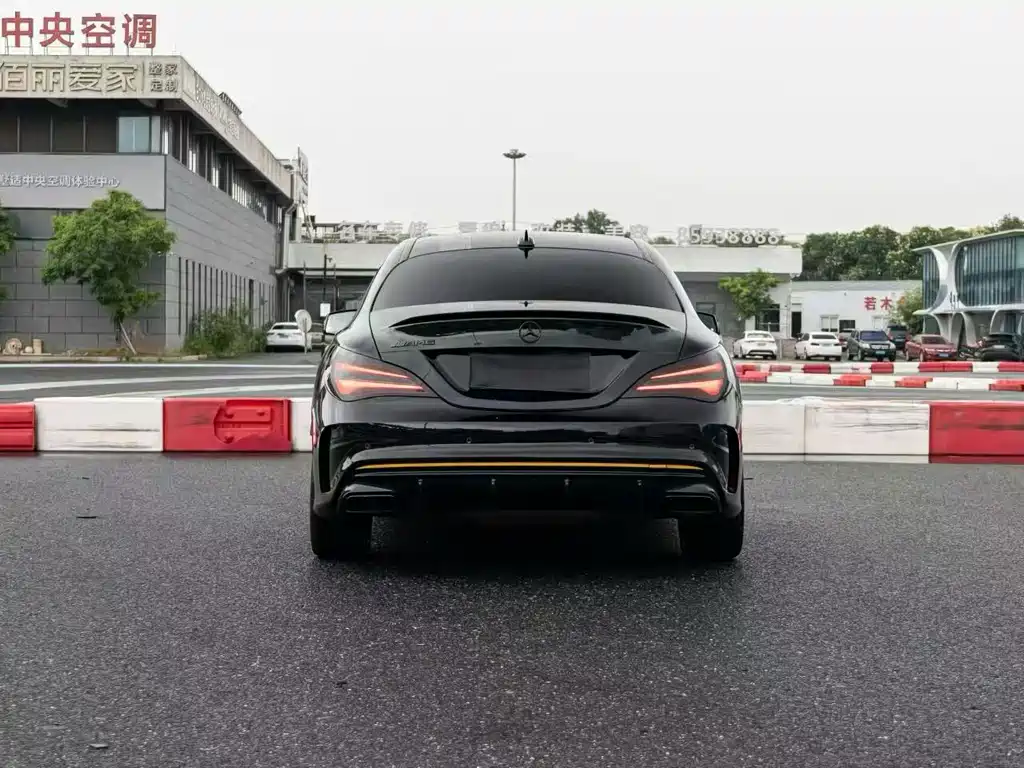 Mercedes-Benz CLA AMG — миниатюра 9