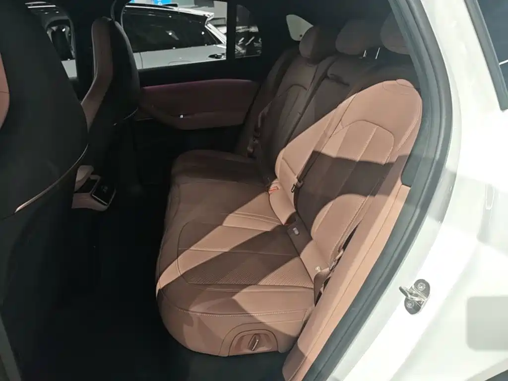 NIO EC6 — миниатюра 17