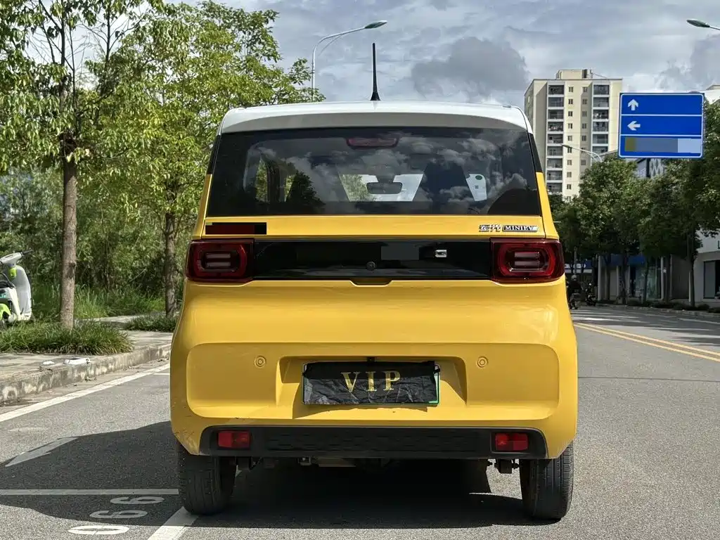Wuling MINIEV — миниатюра 7