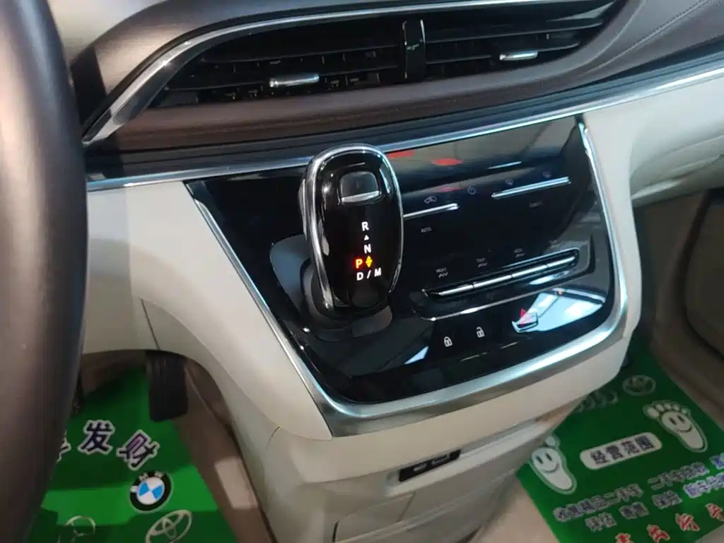 Buick GL8 — миниатюра 14
