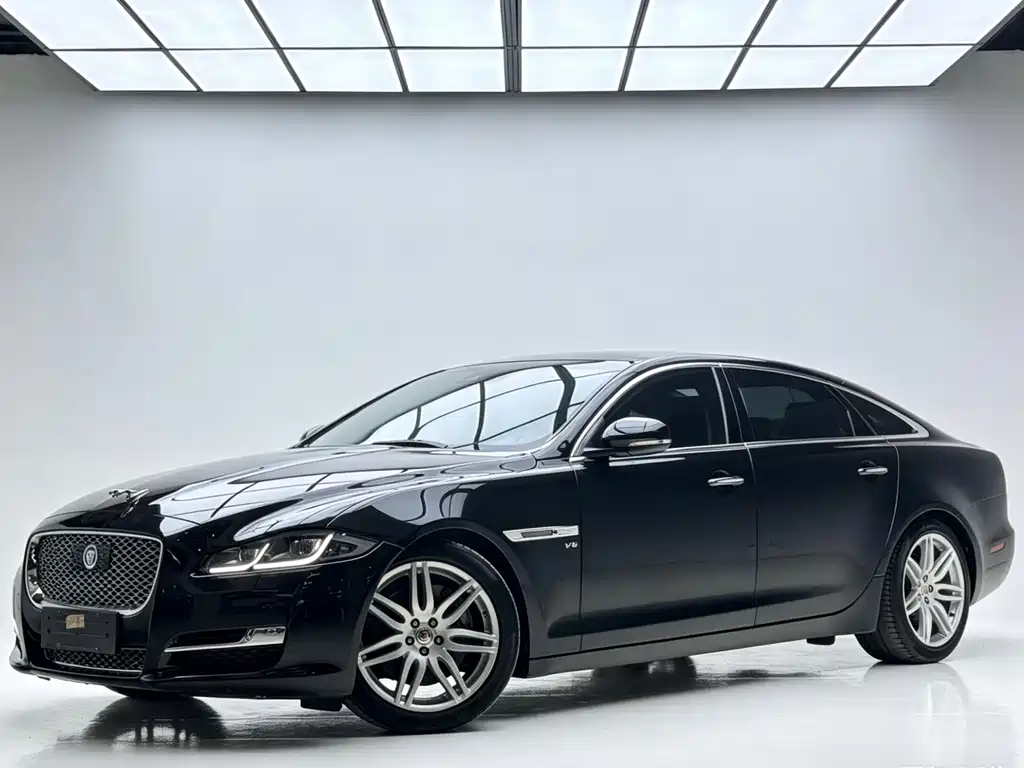 Купить Jaguar XJ