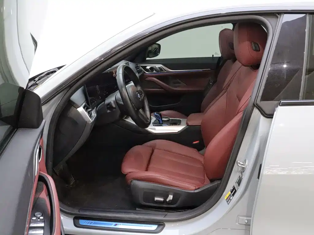 BMW i4 — миниатюра 11