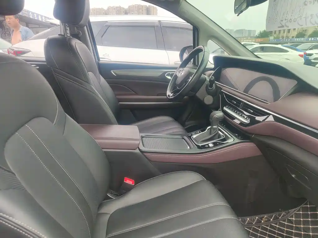 GAC Motor Trumpchi M6 — миниатюра 5
