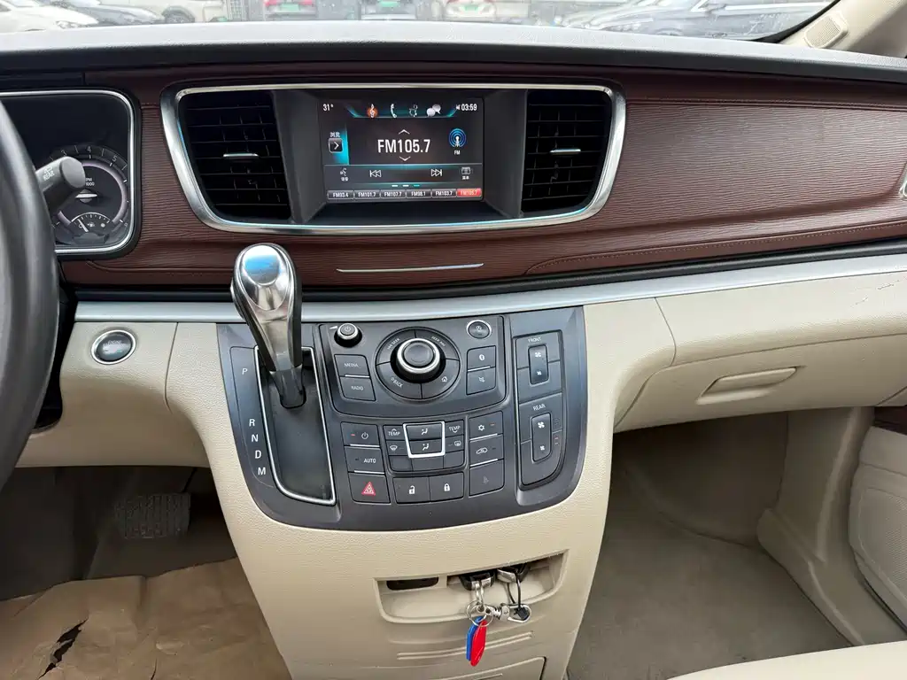 Buick GL8 — миниатюра 16