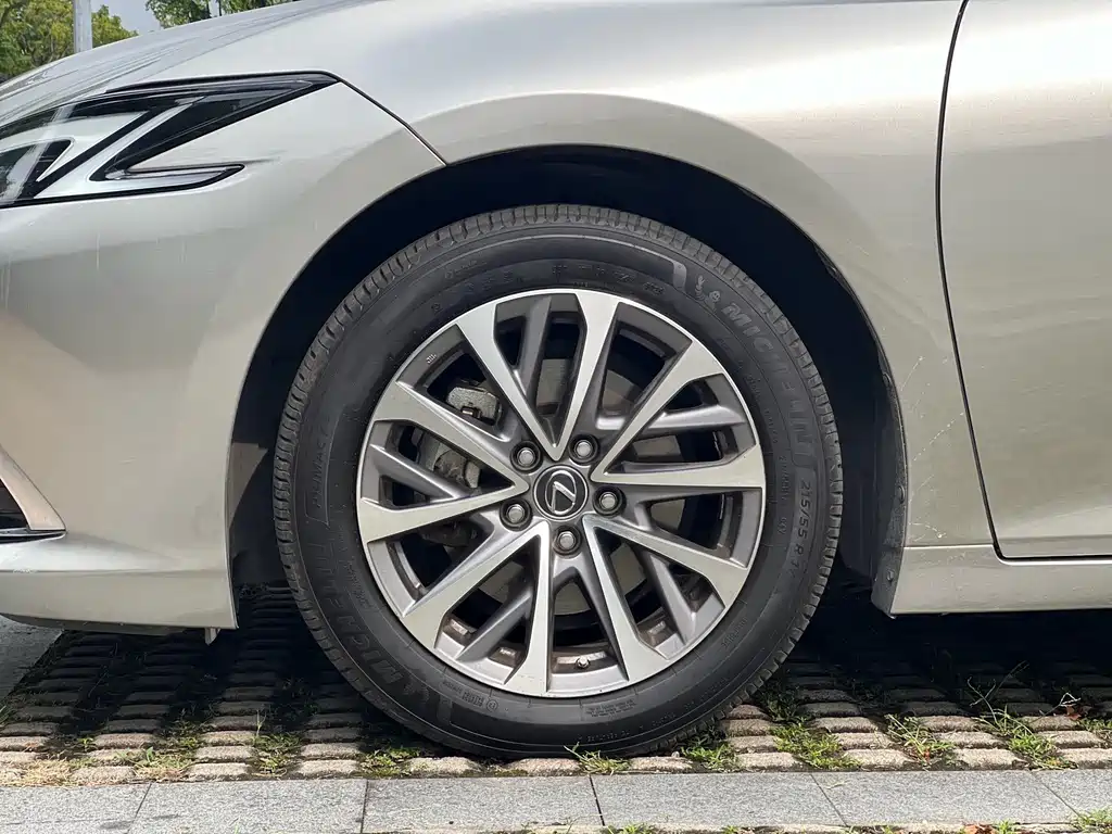 Lexus ES — фотографии объявления, Фото 11