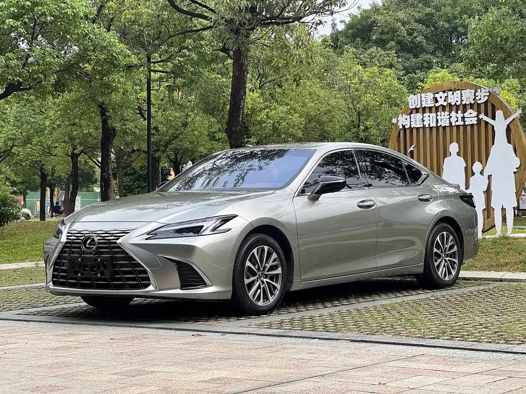Lexus ES — фотографии объявления, Фото 3