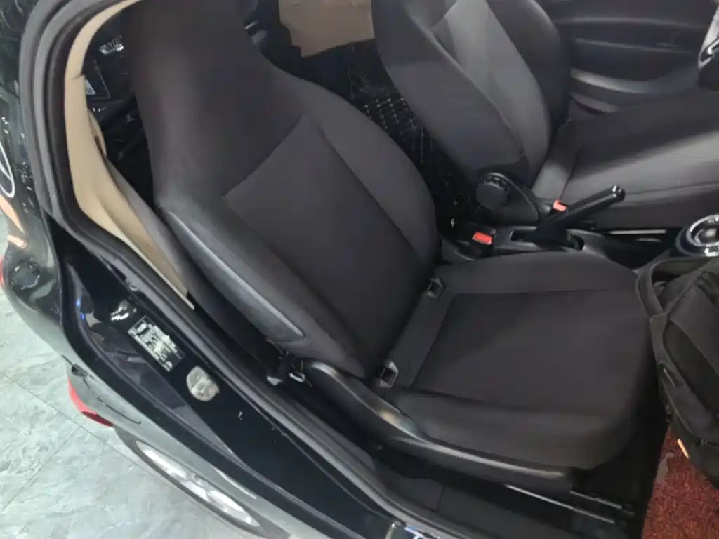 smart Smart Fortwo — миниатюра 25