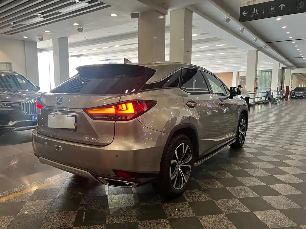 Lexus RX 2020 300 Elegant