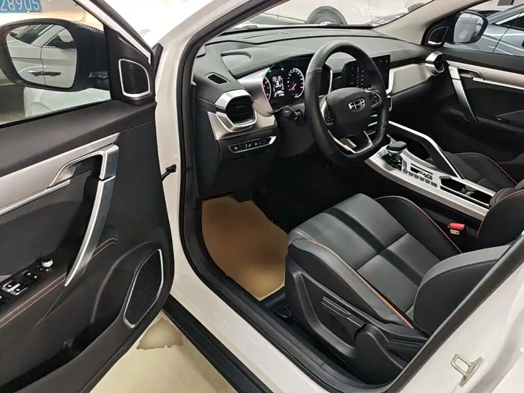 Geely Binyue — миниатюра 16