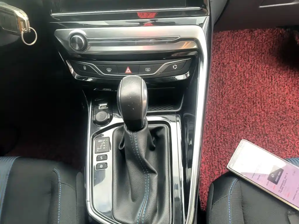 Peugeot 308 — миниатюра 14