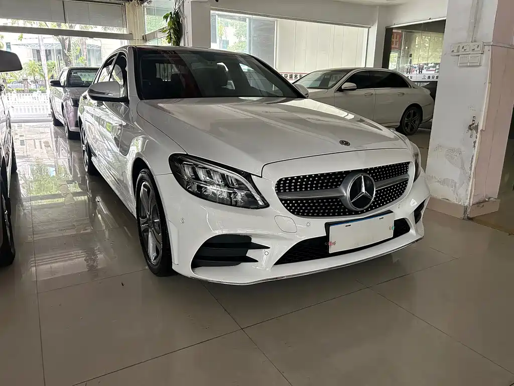 Mercedes-Benz C-Class — миниатюра 2