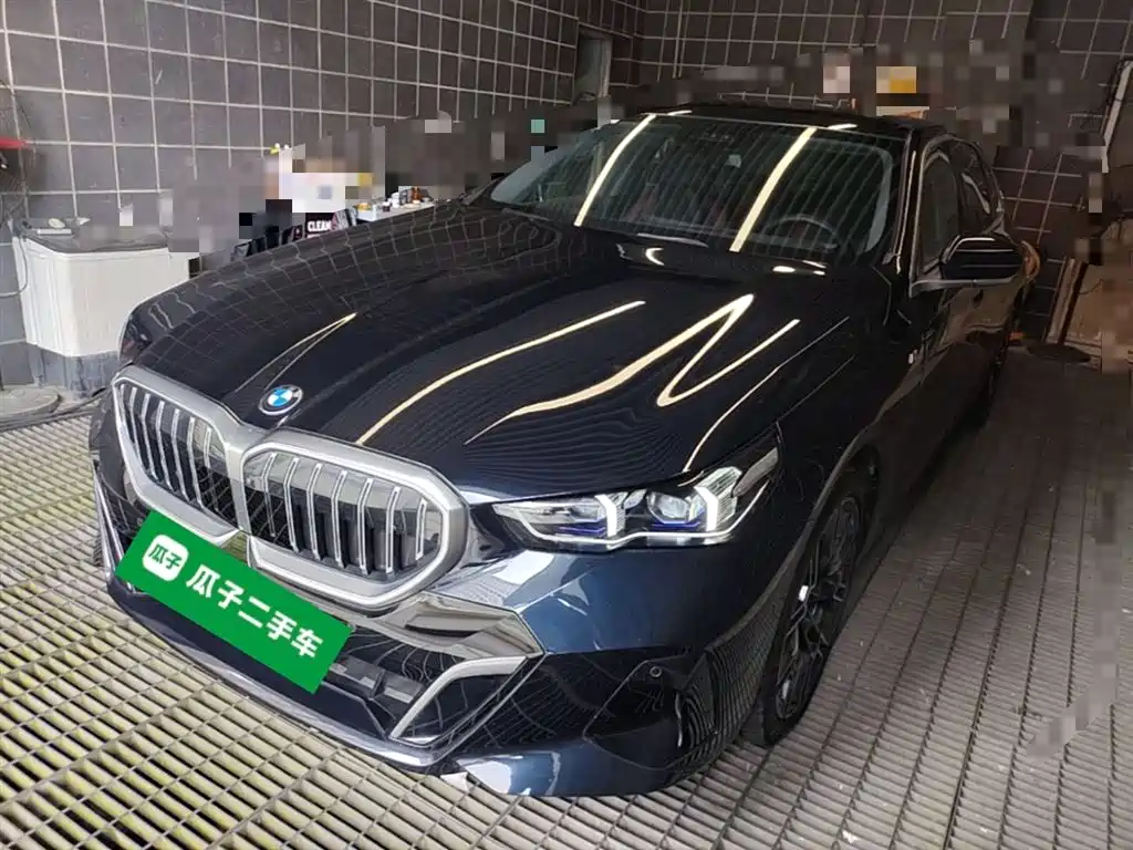 BMW 5 Series 2025