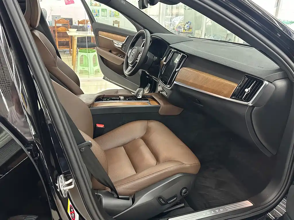 Volvo S90 — миниатюра 15