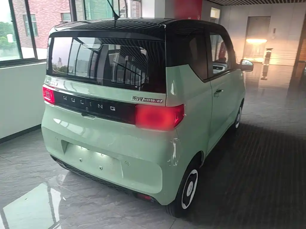 Wuling MINIEV — миниатюра 7