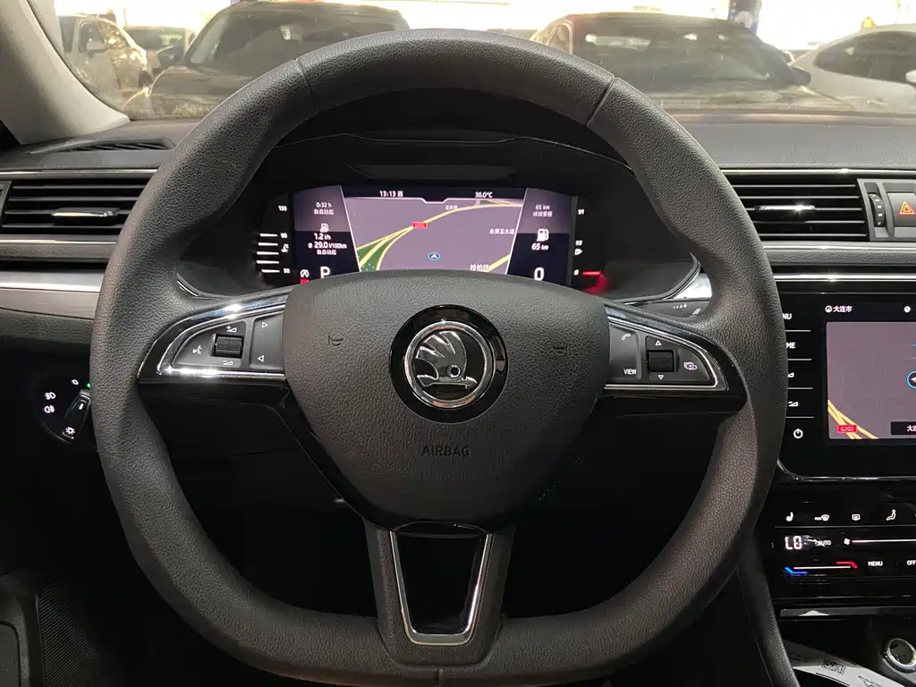 Skoda Superb — миниатюра 20