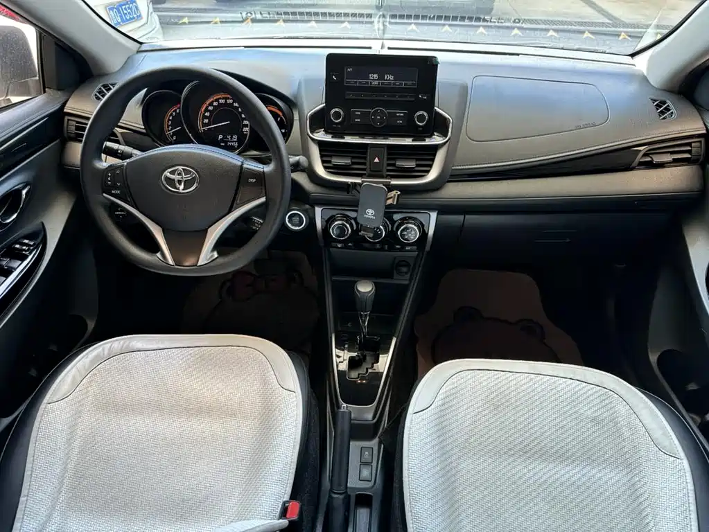 Toyota Yaris L — миниатюра 7