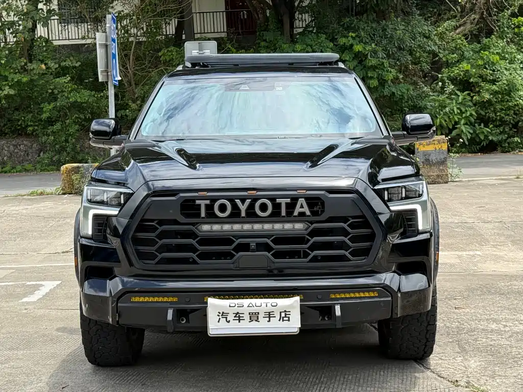 Toyota Sequoia 2024