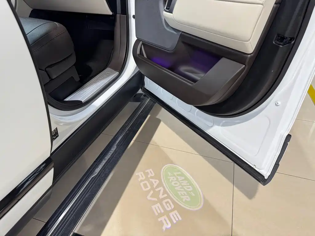 Land Rover Range Rover — миниатюра 32