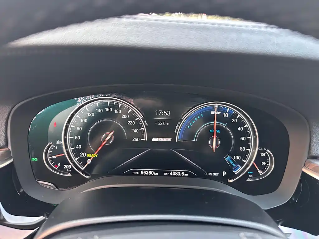 BMW 5 Series New Energy — миниатюра 33