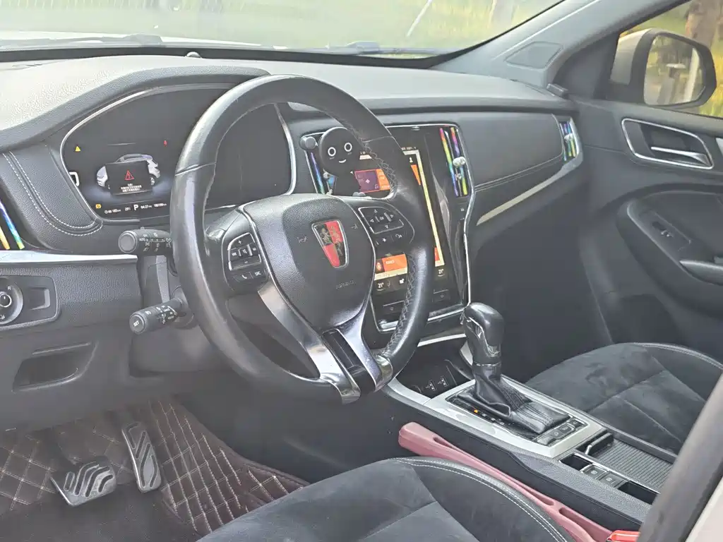 Roewe RX5 New Energy — миниатюра 8