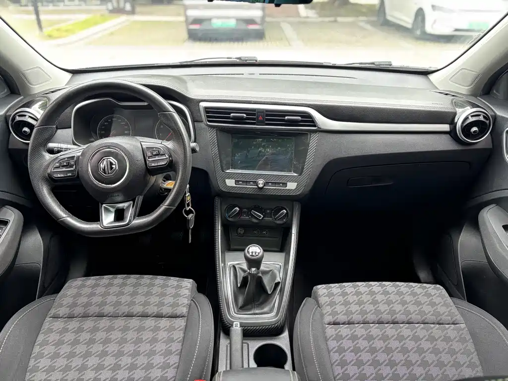MG ZS — миниатюра 14